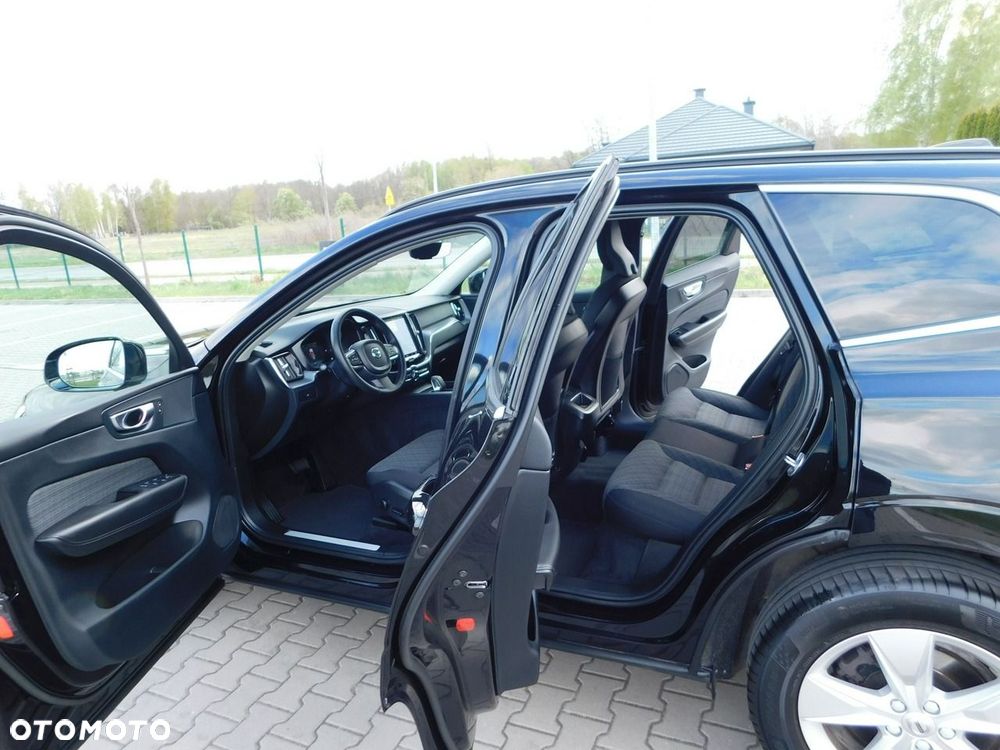 Volvo XC 60 B4 D Momentum Pro - 7