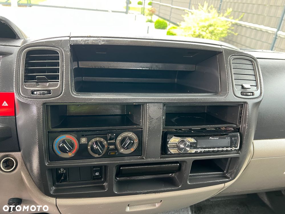 Renault Maxity - 23