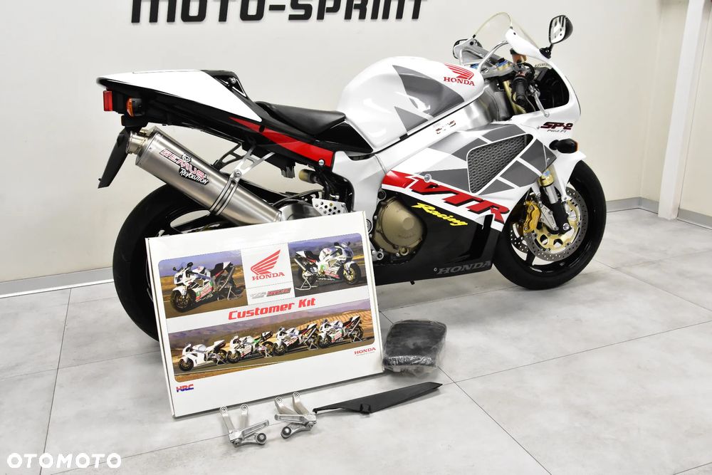 Honda VTR - 11