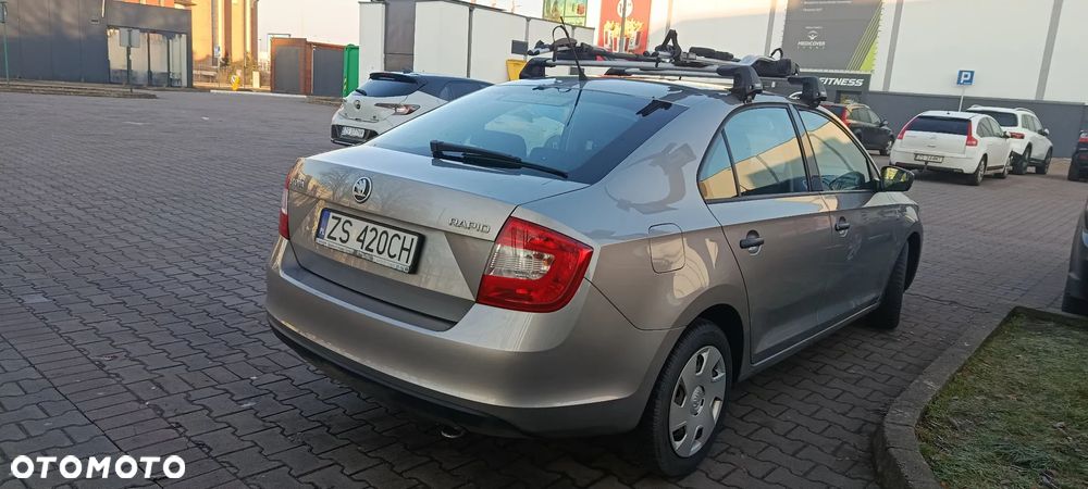 Skoda RAPID 1.2 TSI Active - 4