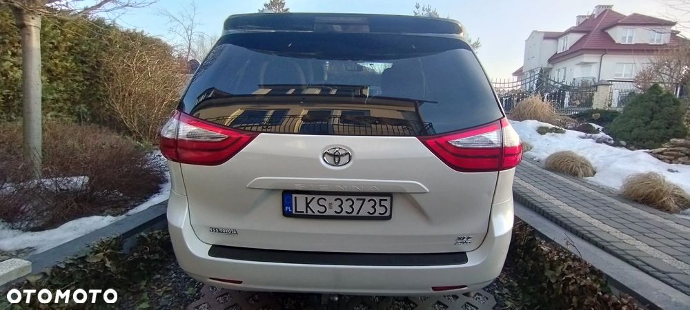 Toyota Sienna 3.5 V6 XLE AWD - 32