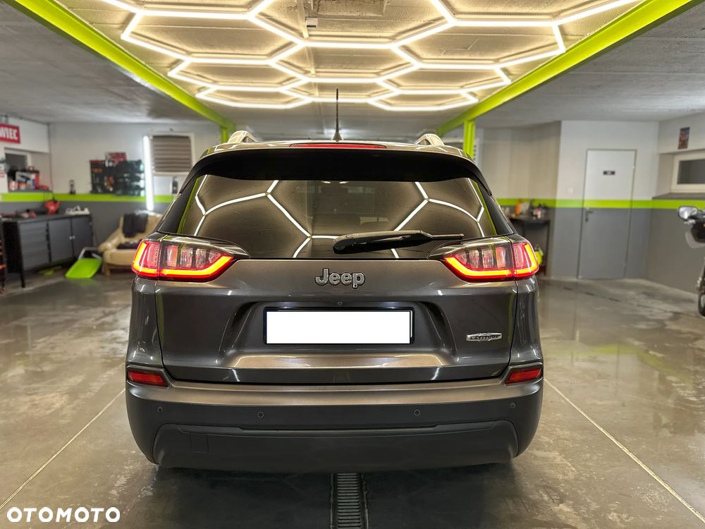 Jeep Cherokee - 3