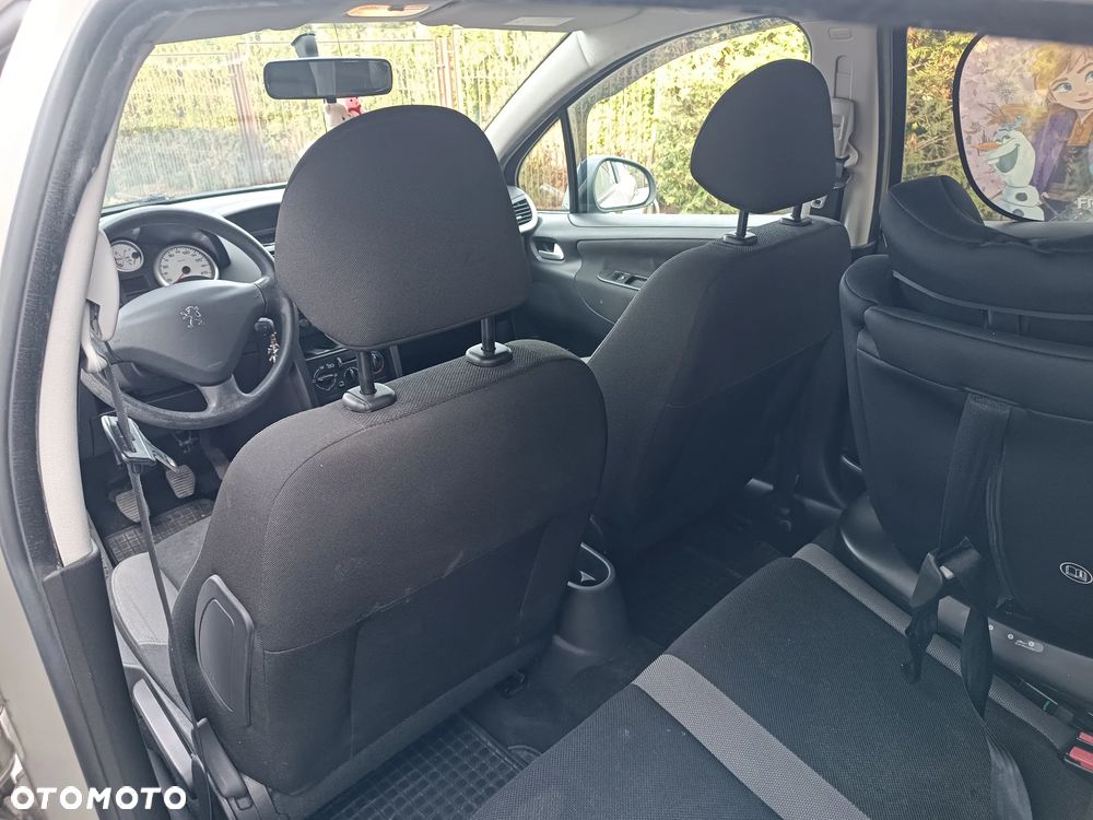 Peugeot 207 1.4 - 8