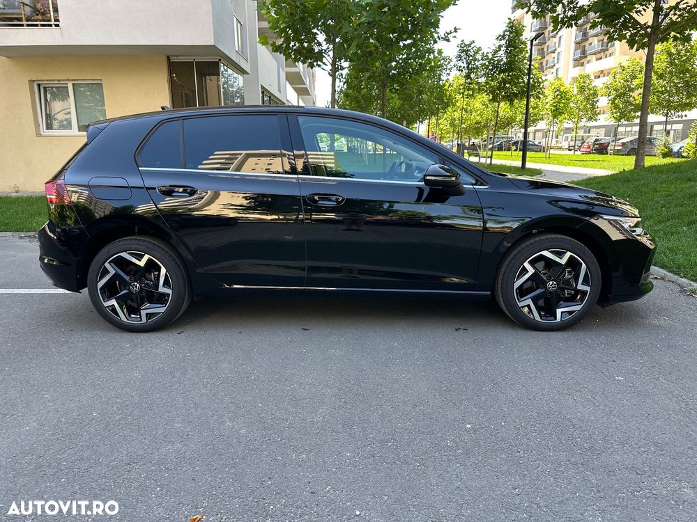 VOLKSWAGEN Golf 2025 — imagine 8
