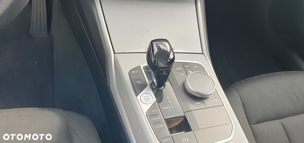 BMW Seria 3 320d Edition Luxury Line Purity - 11