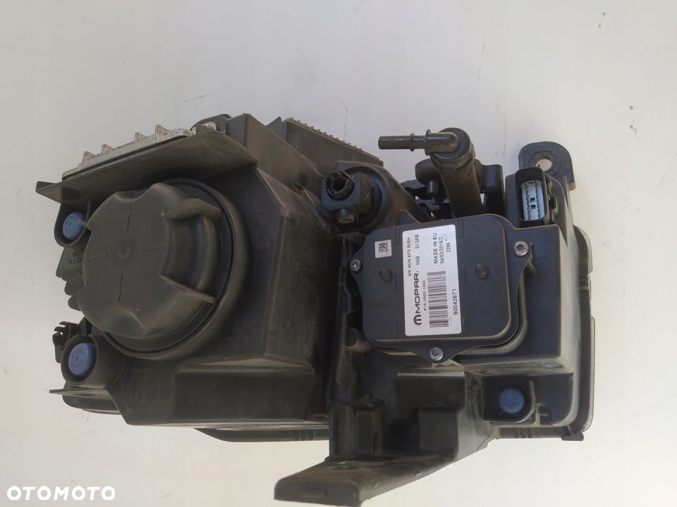 JEEP GRAND CHEROKEE WK2 PRAWA LAMPA PRZEDNIA XENON - 4