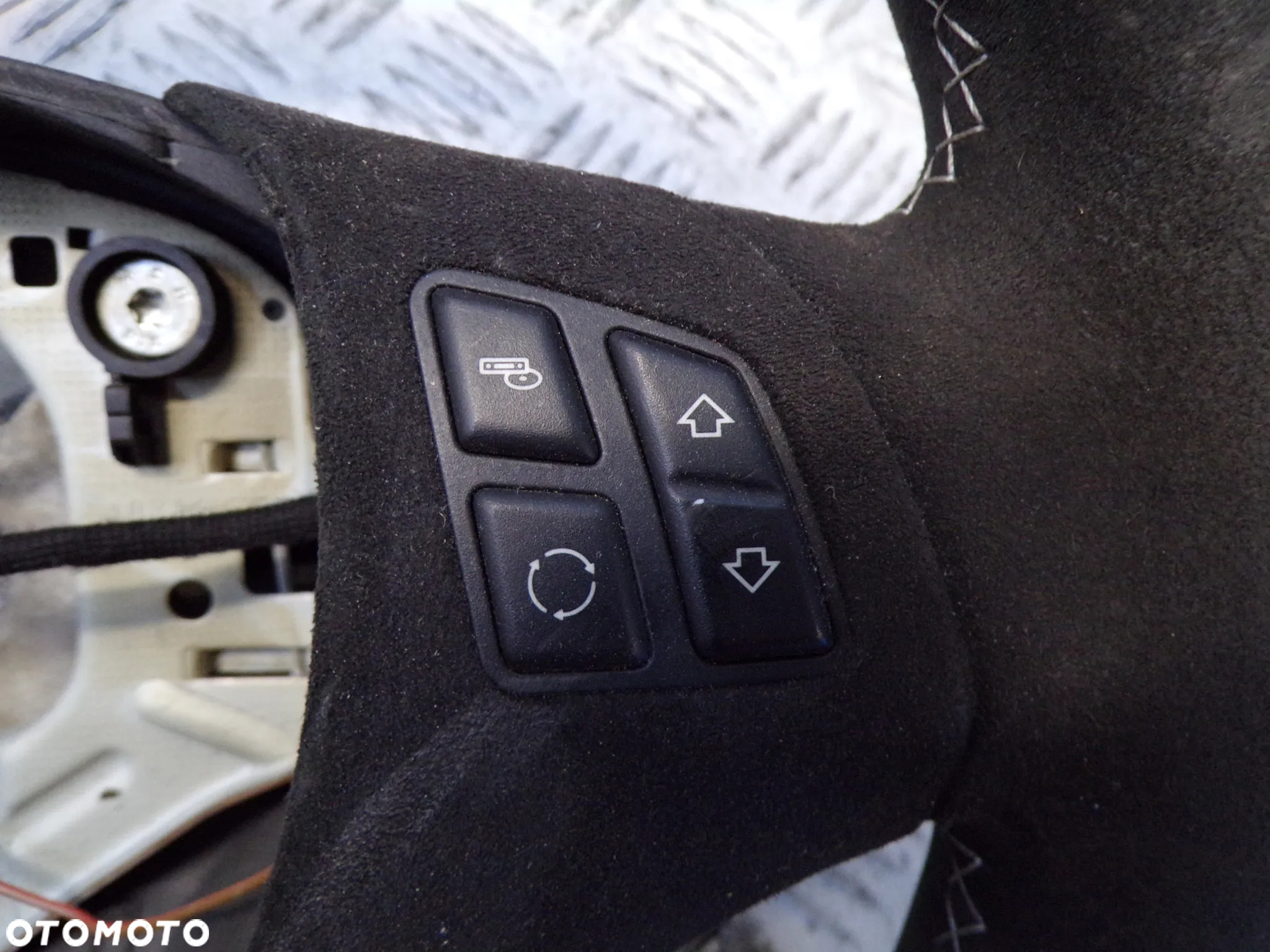 KIEROWNICA BMW E82 M PAKIET ALCANTARA - 5