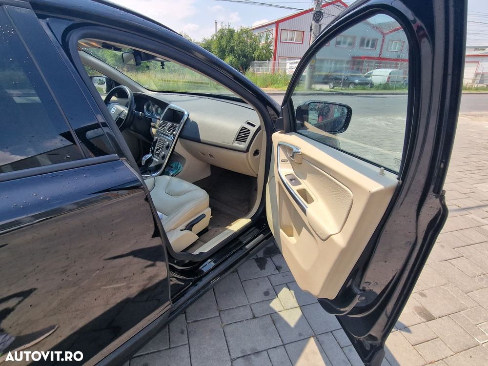 Volvo XC 60 D5AWD Kinetic - 8