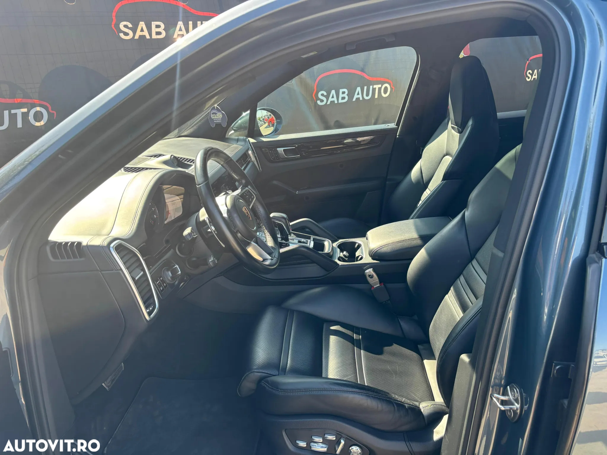 Porsche Cayenne S - 11