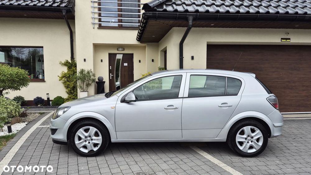 Opel Astra 1.6 Enjoy - 2