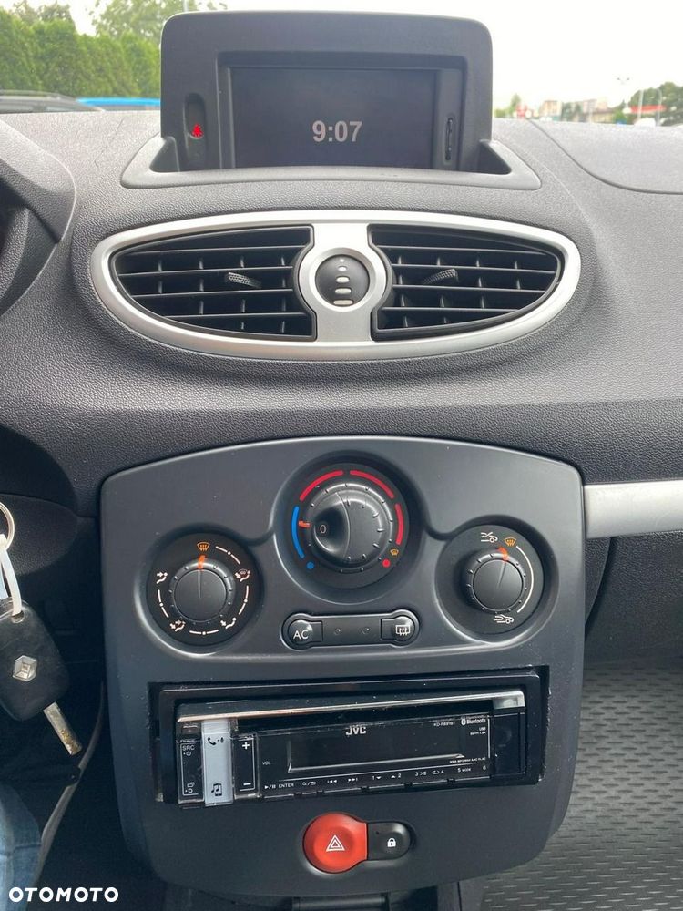 Renault Clio 1.2 16V 75 GPS - 17