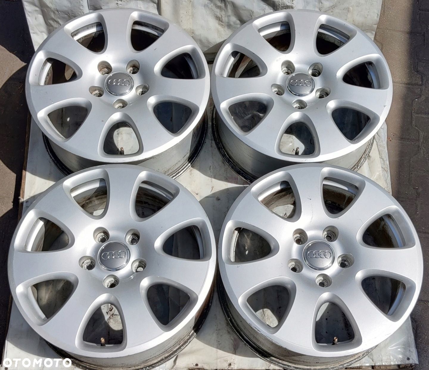 Felgi Audi Q7 7,5J 18cali ET53 676 - 1