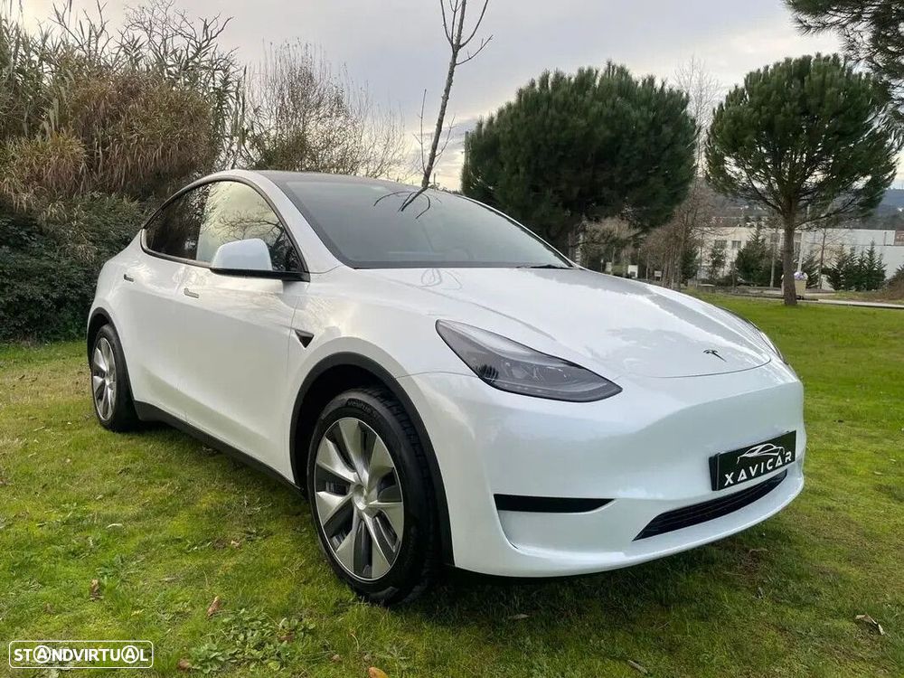 Tesla Model Y - 9
