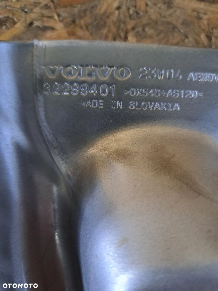 VOLVO XC40 OSLONA TERMICZNA 32299401 - 3