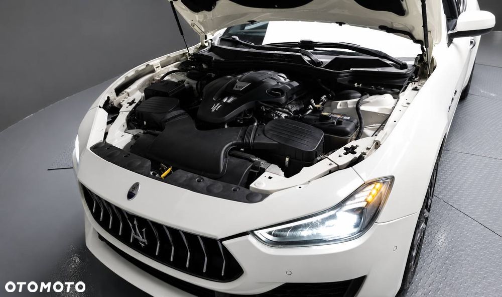 Maserati Ghibli S - 7