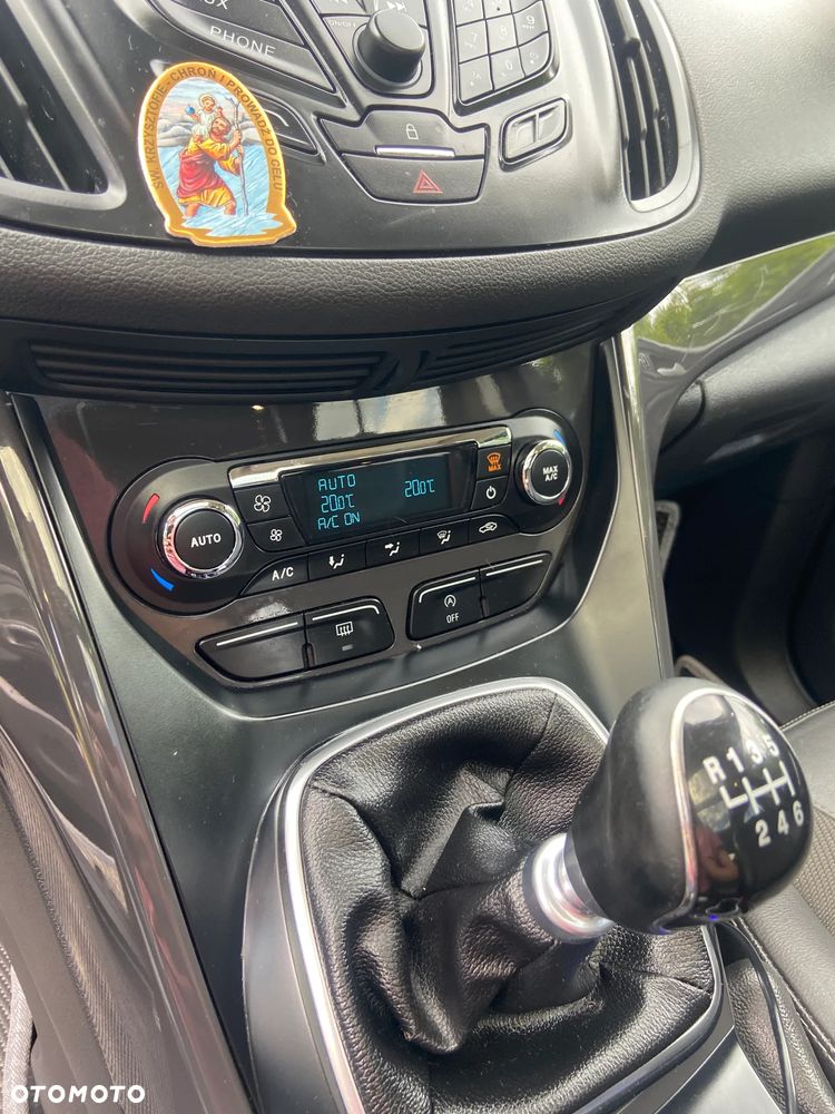 Ford Kuga - 28