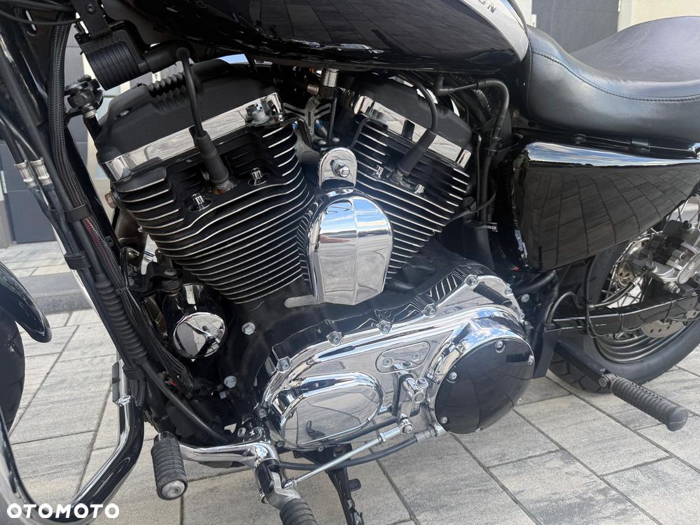 Harley-Davidson Sportster Custom 1200C - 20