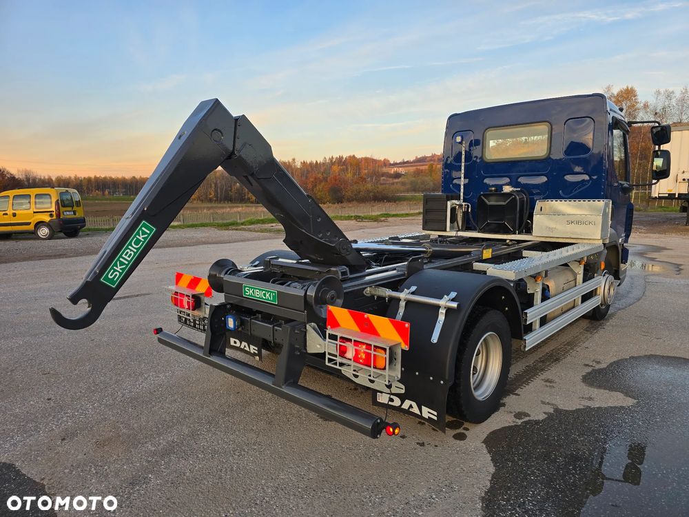 DAF LF 210 Hakowiec 2015 SKIBICKI E6 11990kg KP7 hak gruz śmieci budowlane kontener do hakowca - 21