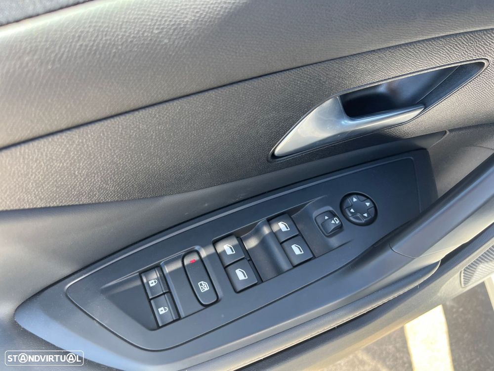 Peugeot 308 SW PureTech 130 EAT8 Allure - 12