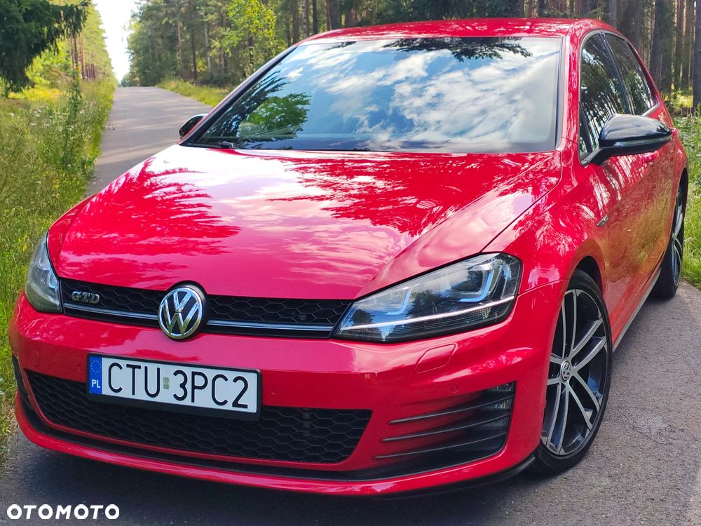 Volkswagen Golf - 10