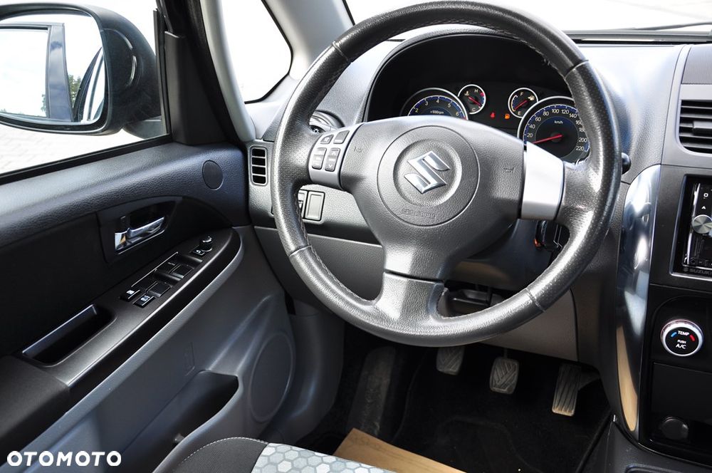 Suzuki SX4 1.6 Comfort Plus 4WD - 31