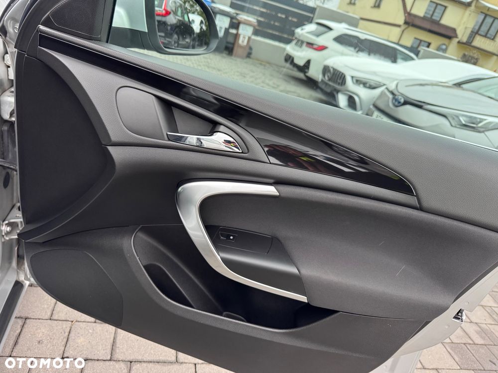 Opel Insignia 2.0 Turbo Cosmo - 25