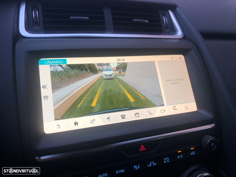 Jaguar E-Pace 2.0 i4D S - 13