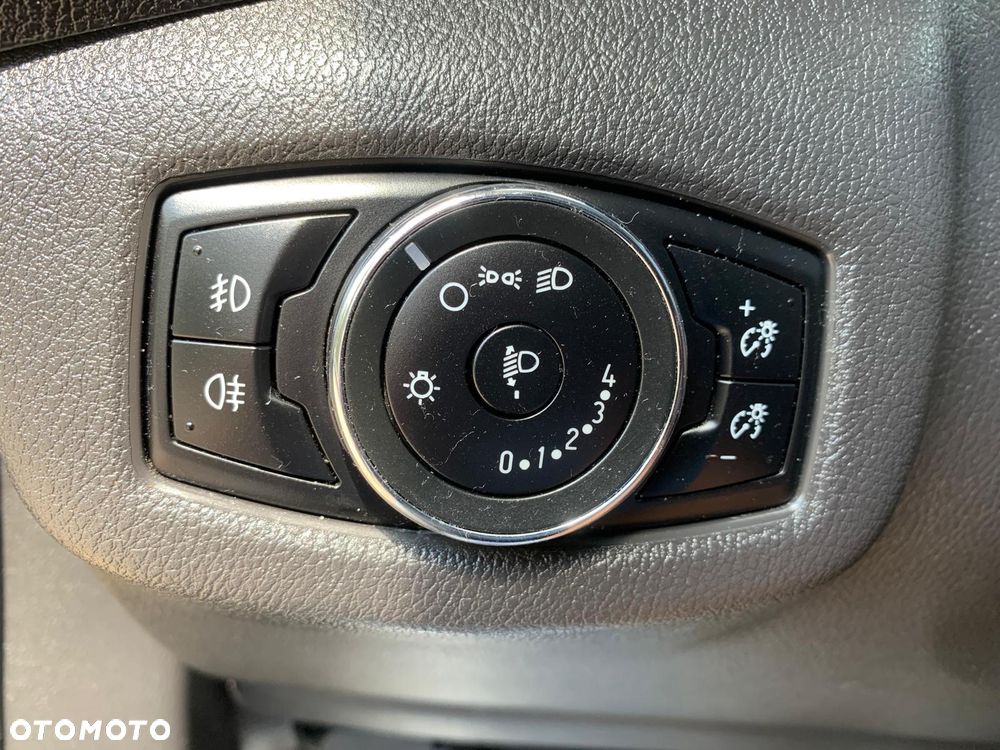 Ford Transit Connect - 23