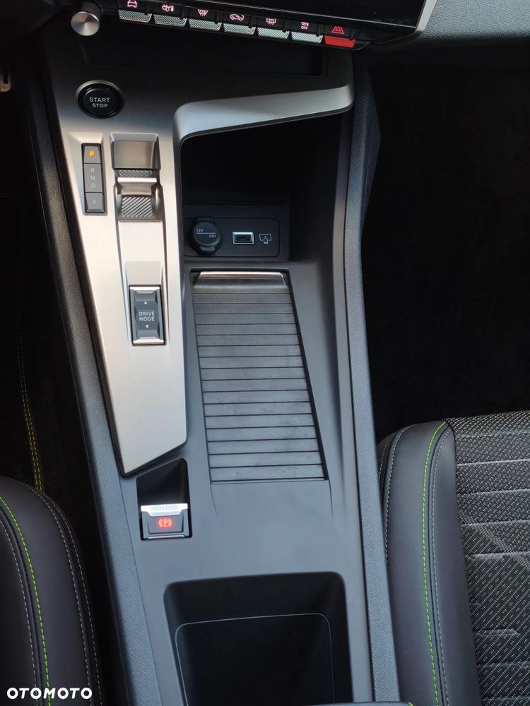 Peugeot 308 1.6 Hybrid PHEV GT E-DCS7 - 25