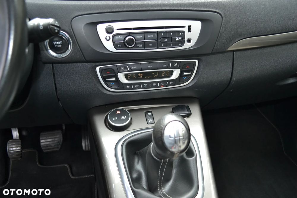 Renault Scenic Energy TCe 115 S&S Xmod Bose Edition - 27