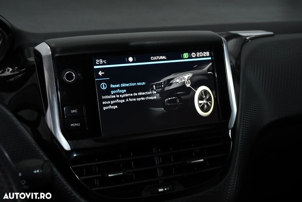 Peugeot 2008 PureTech 110 Stop&Start EAT6 GT-Line Edition - 22