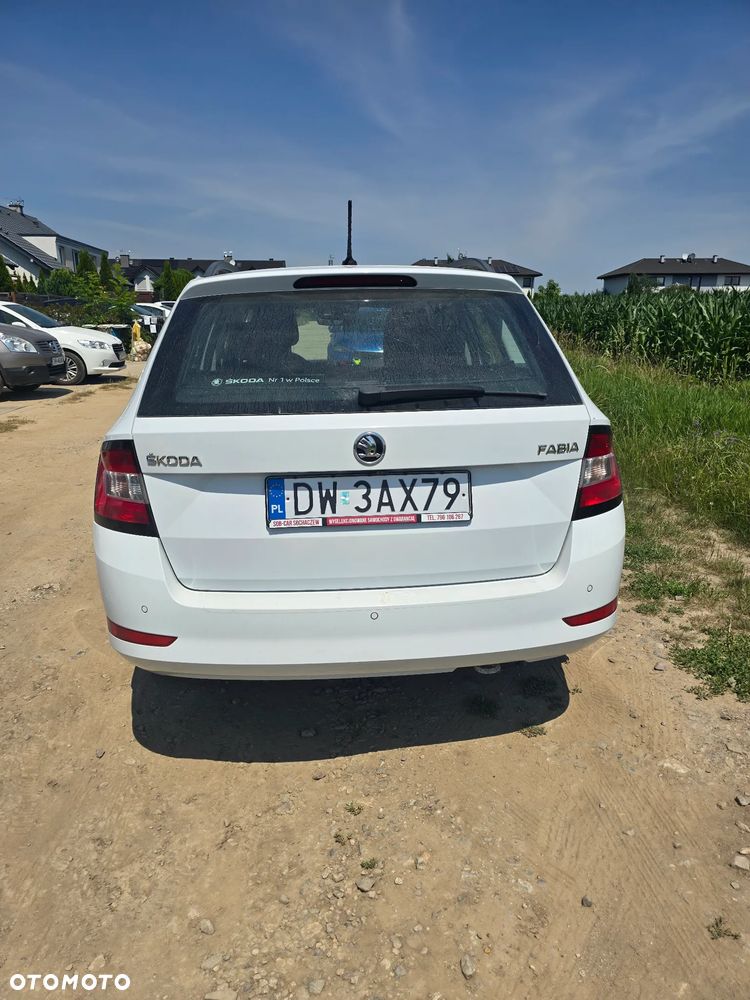 Skoda Fabia 1.0 TSI Ambition - 4