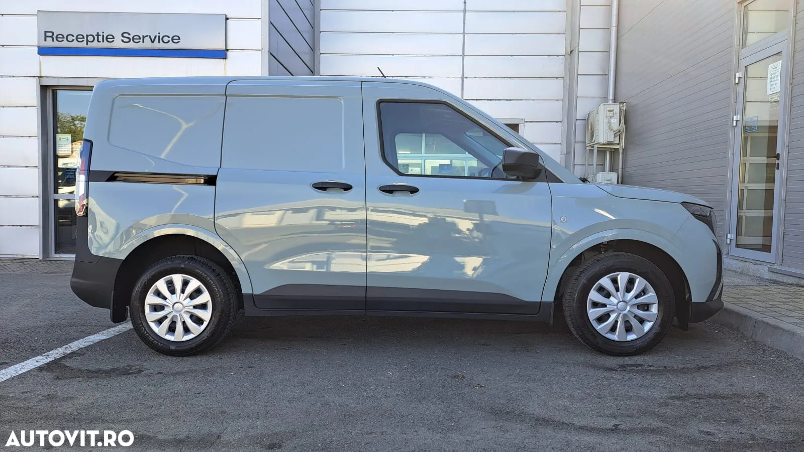 Ford NEW TRANSIT COURIER - 17