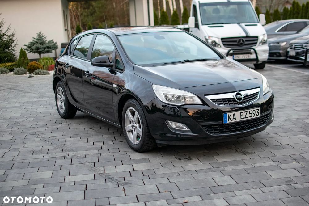 Opel Astra - 32