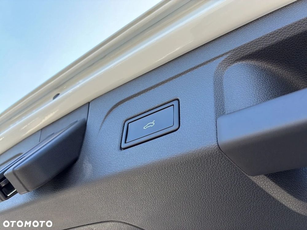 Volkswagen Touran - 17