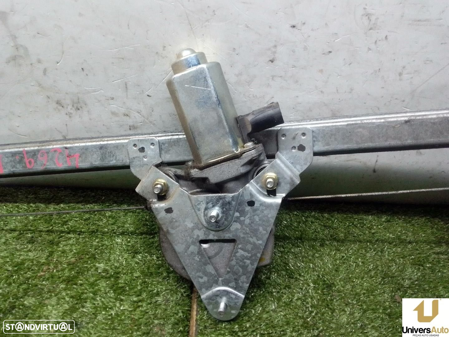 ELEVADOR DE VIDRO FRONTAL DIREITO OPEL VIVARO A FURGÃO 2001 -91165705C - 2