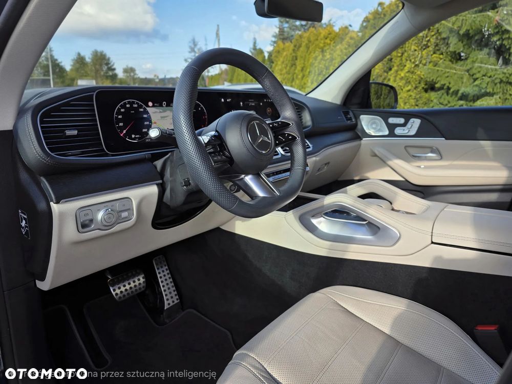 Mercedes-Benz GLS - 9
