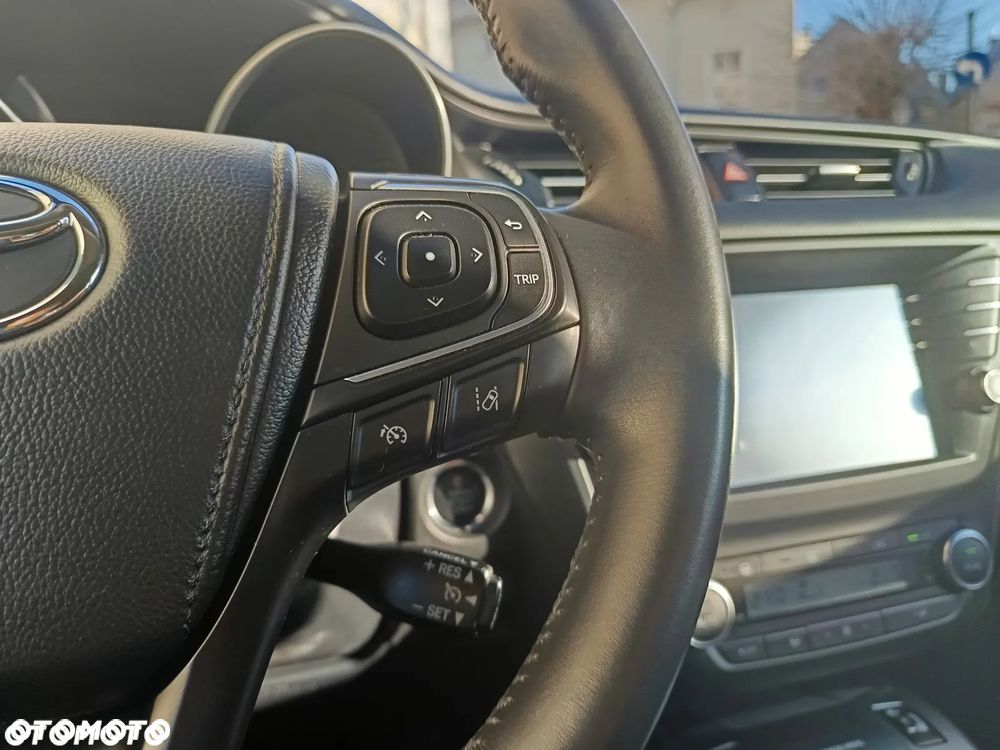 Toyota Avensis 1.8 Premium - 16