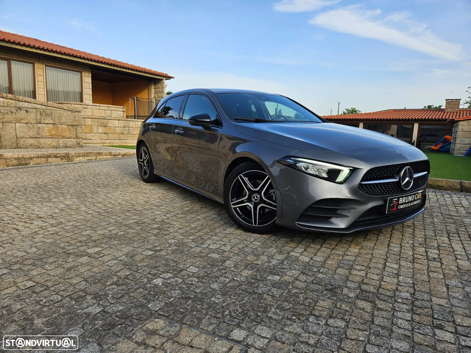 Mercedes-Benz A 180 d 7G-DCT AMG Line - 3