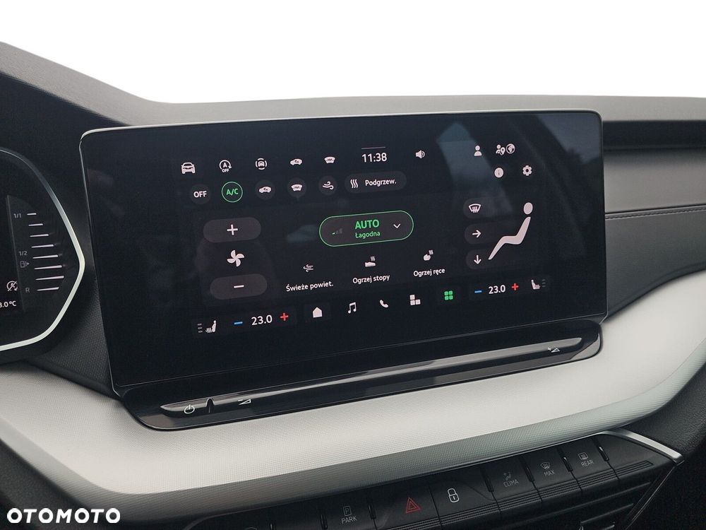 Skoda Octavia 1.5 TSI mHEV Selection DSG - 32