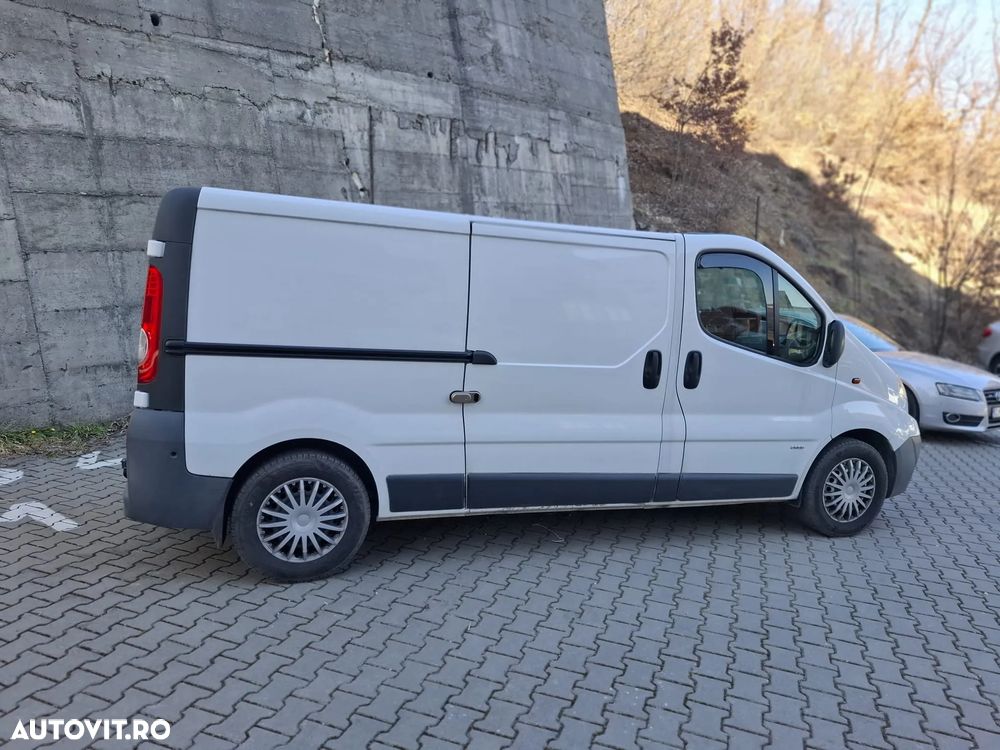 Opel Vivaro - 14