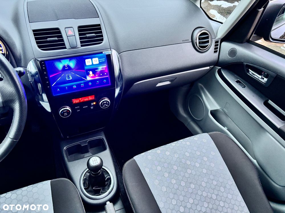 Suzuki SX4 1.6 VVT 4x2 Style - 10