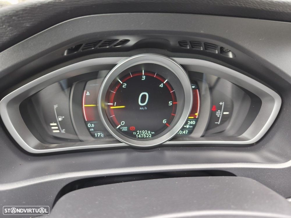Volvo V40 Cross Country 1.6 D2 Summum - 18