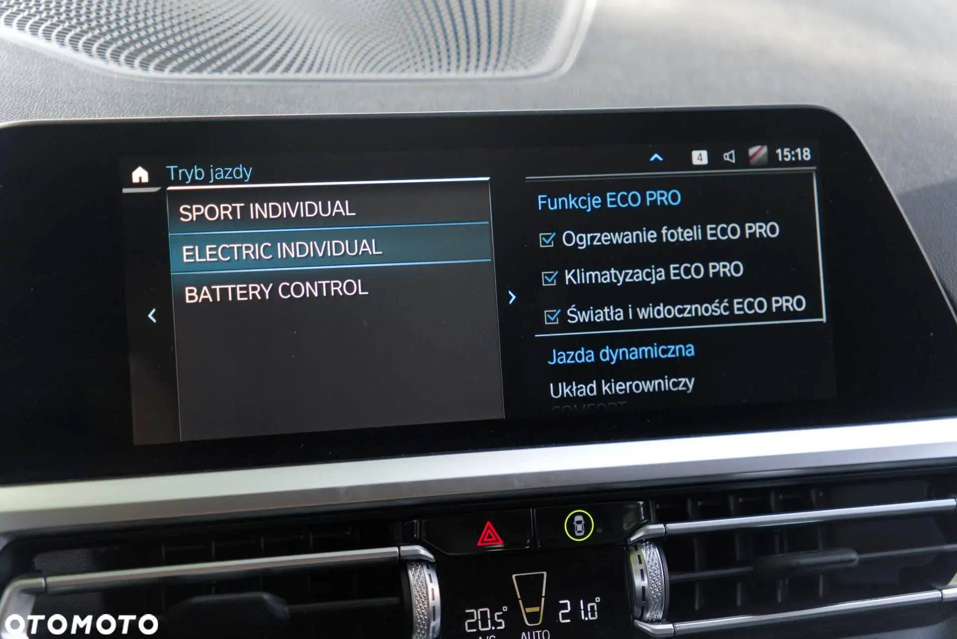 BMW Seria 3 330e PHEV - 39