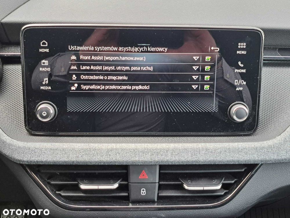 Skoda Scala 1.0 TSI Selection - 24