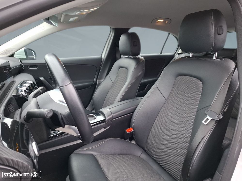 Mercedes-Benz A 200 Standard - 11