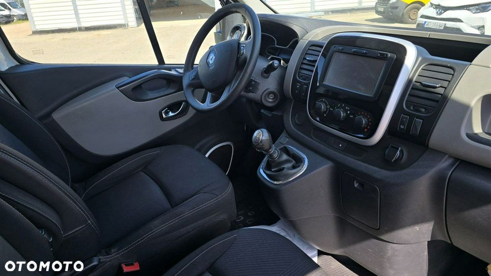 Renault Trafic - 11