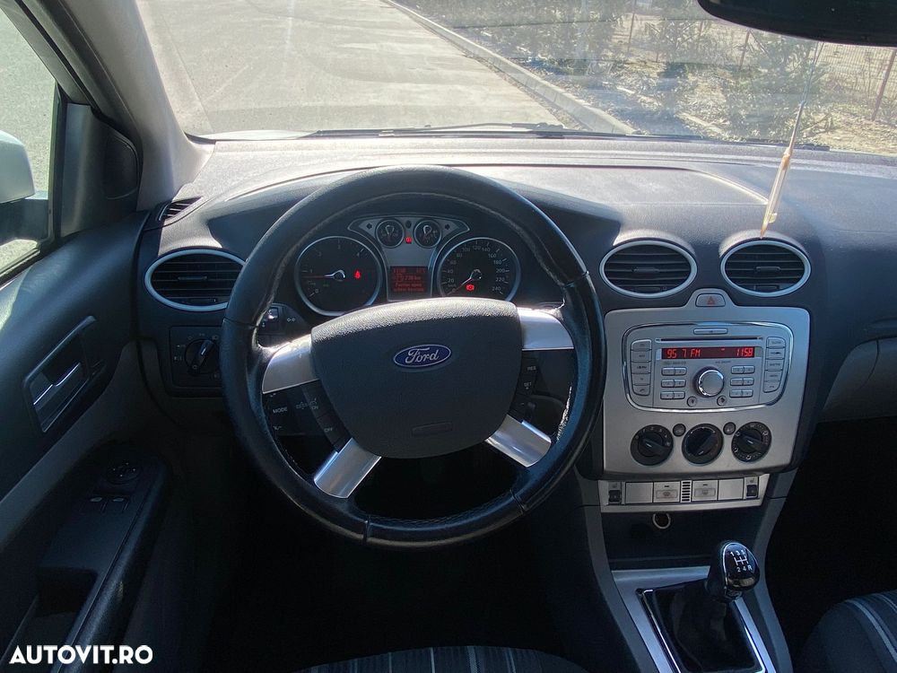 Ford Focus 1.6 TDCi Anniversary - 19