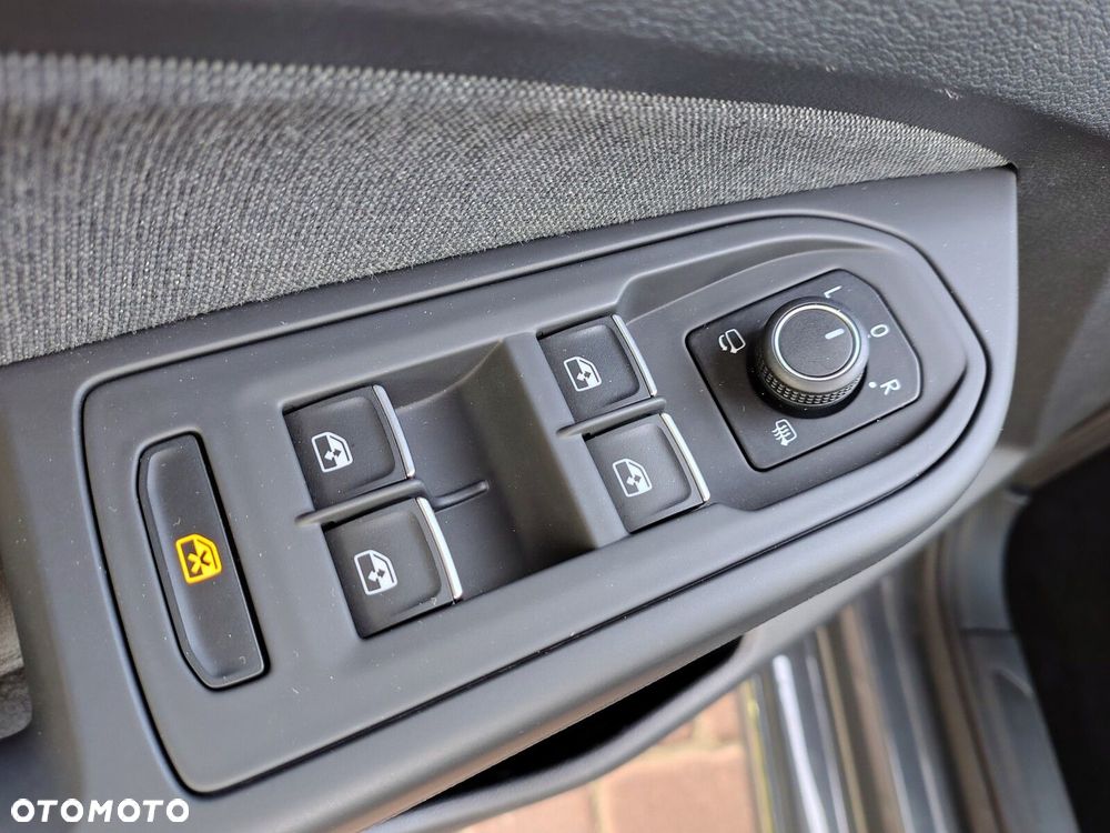 Volkswagen Golf - 31