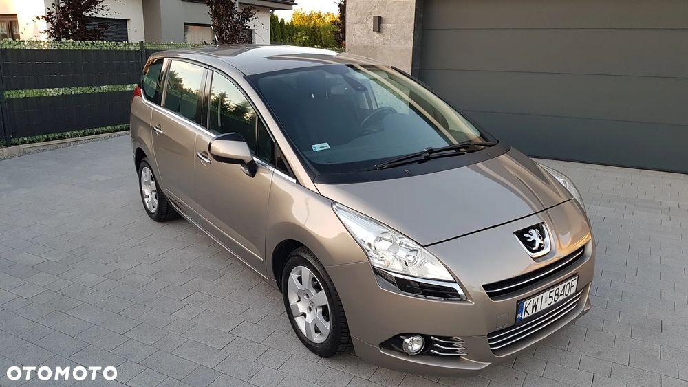 Peugeot 5008 HDI 115 Allure - 16